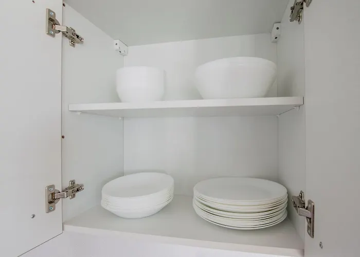 Tolstov House - Stadthaus - 10 Schlafzimmer * Viersen