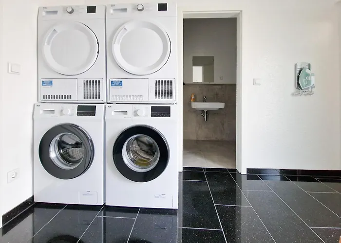 Tolstov House - Stadthaus - 10 Schlafzimmer *