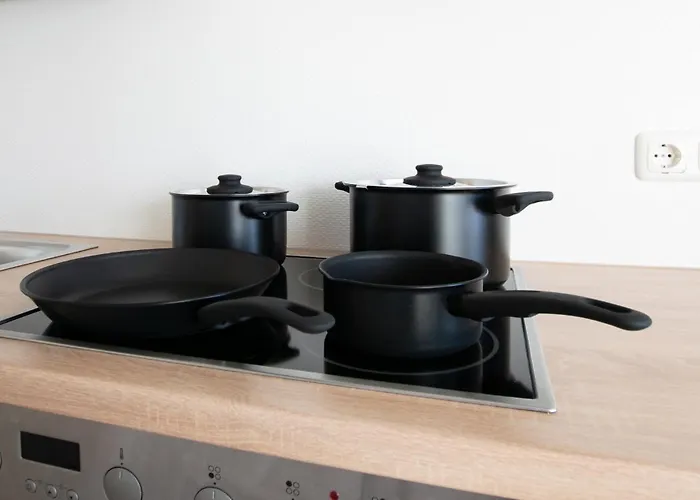 Tolstov House - Stadthaus - 10 Schlafzimmer