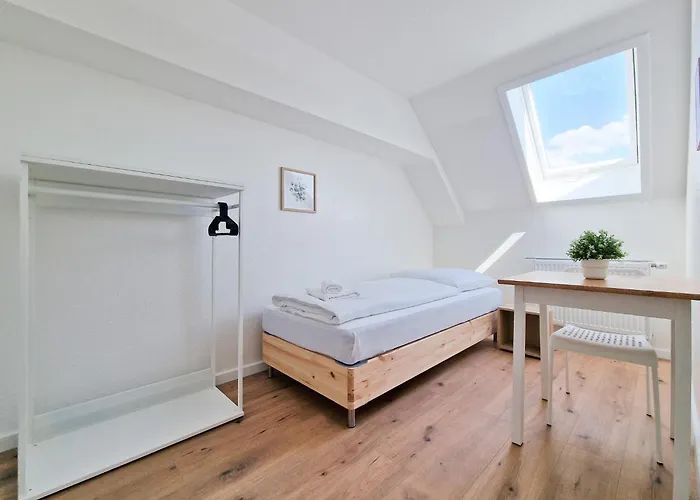 Tolstov House - Stadthaus - 10 Schlafzimmer Lejlighed *